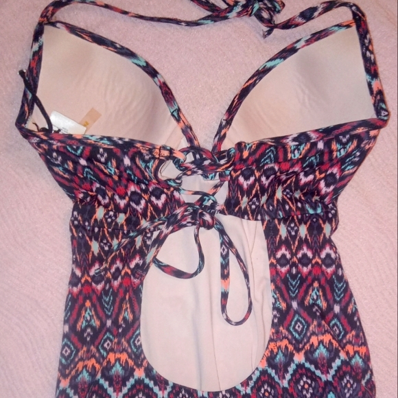 Victoria's Secret one piece bathing suit - Picture 2 of 4